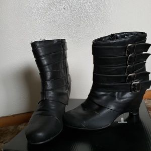 👋🏻Not Rated Ankle Booties